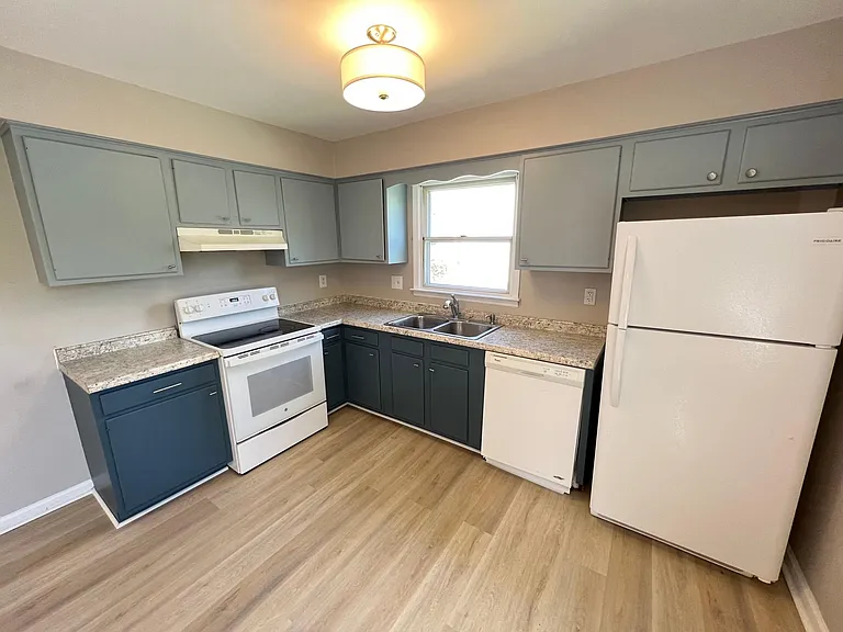 5200 Peppercorn St — Photo 10