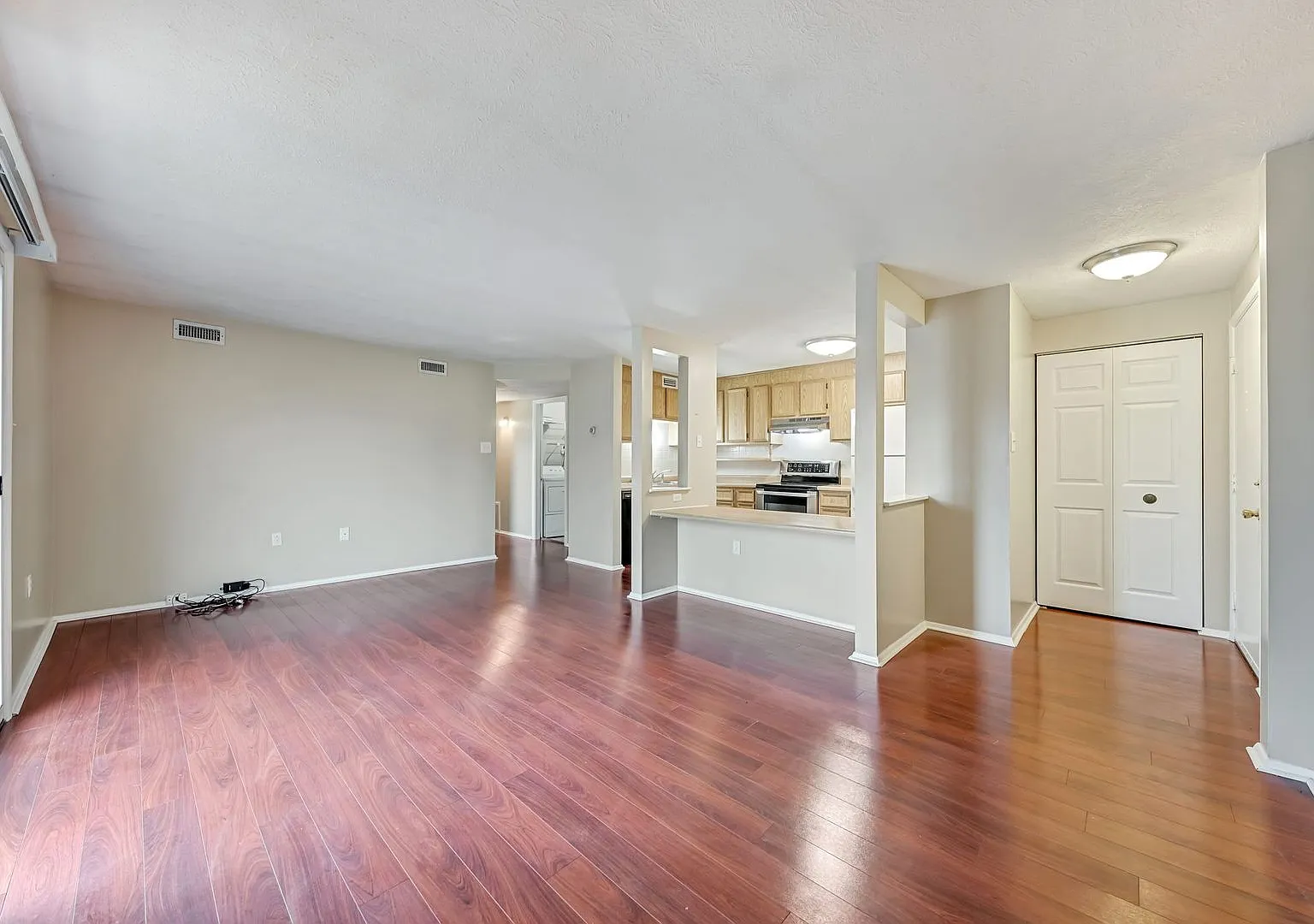 Tranquil Two-Bedroom Condo: Park Setting, Prime Location, Modern Comforts! — Photo 4