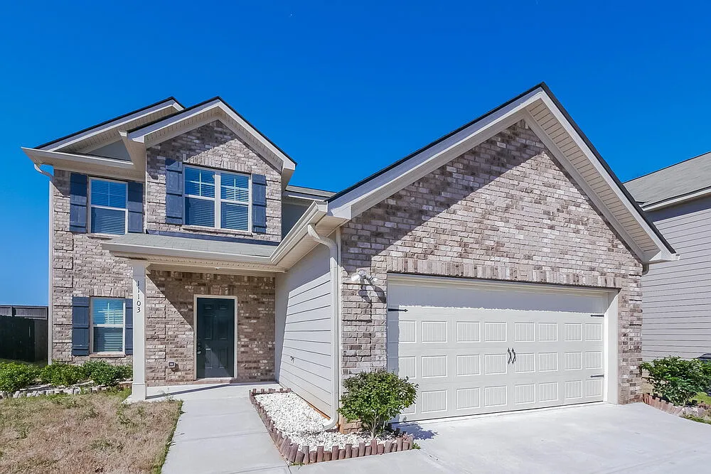 4 bed, 3.0 bath, 2228 sqft, $2,410 — Photo 1