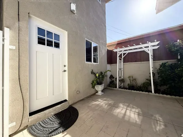 7065 1/2 State St, Huntington Park, CA 90255