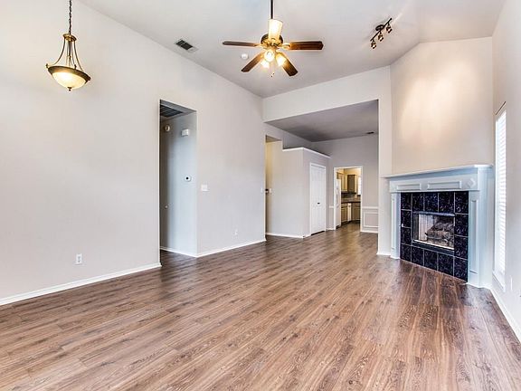 5th image of 2203 Arbor Creek Dr