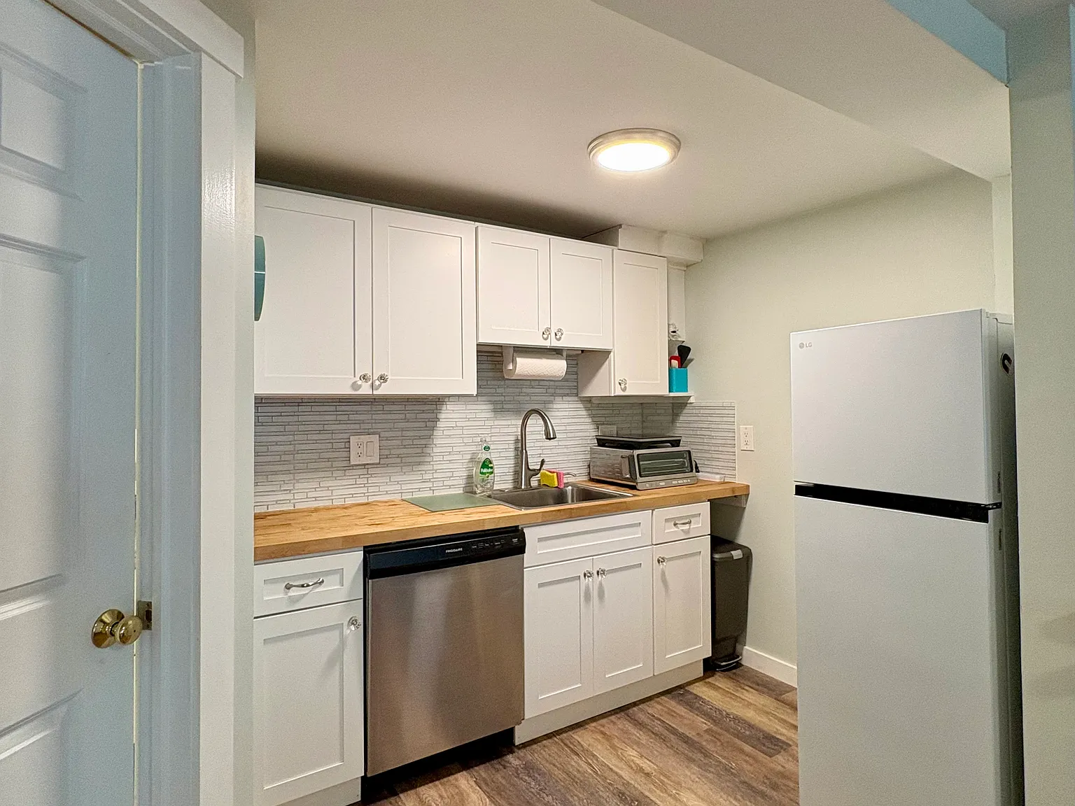 29 Lincoln Ave — Photo 2