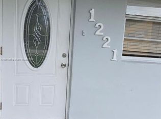 1221 NW 23rd Ter, Fort Lauderdale, FL 33311
