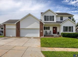 3215 Whitlock Rd, Lincoln, NE 68516