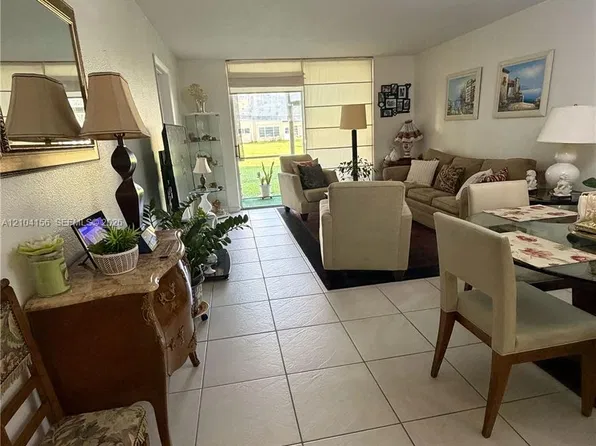 8880 Sunrise Lakes Blvd APT 101, Sunrise, FL 33322