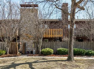 4627 Lockner Dr #9, Urbandale, IA 50322