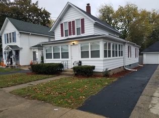 213 W Exchange St, Sycamore, IL 60178