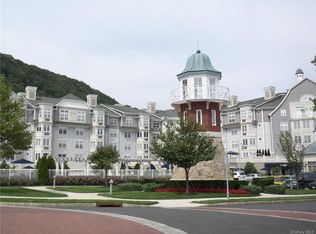 1420 Round Pointe Dr, Haverstraw, NY 10927