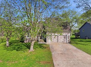 8111 Swarner Dr, Lenexa, KS 66215