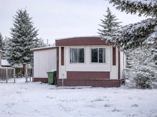 14 N Birch Close, Olds, AB T4H 1M2