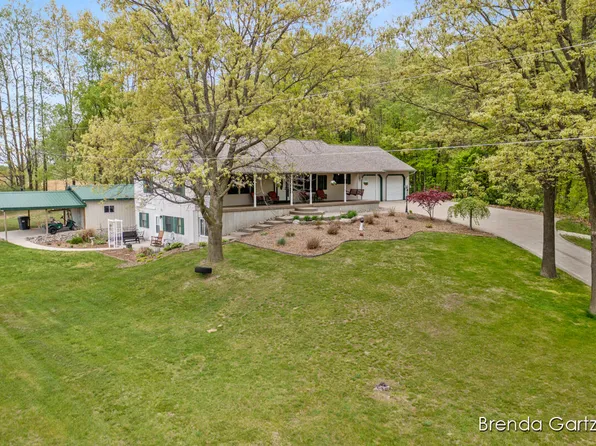 10575 21 Mile Rd NE, Sand Lake, MI 49343