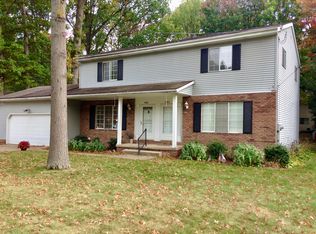 2086 Arndale Rd, Stow, OH 44224