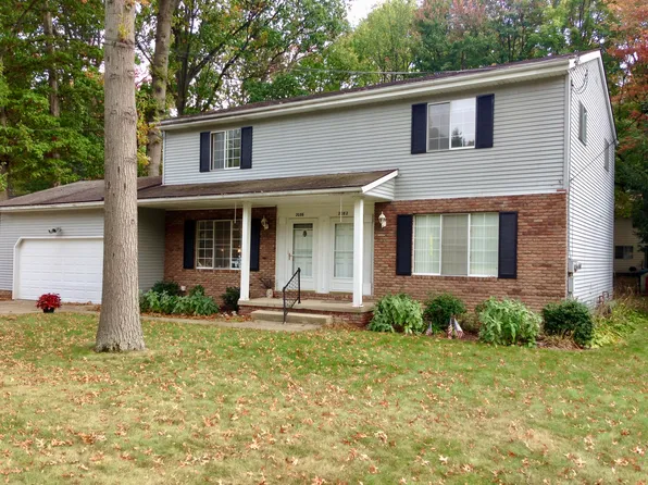 2086 Arndale Rd, Stow, OH 44224