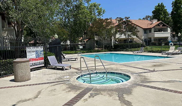 8331 Vineyard Ave #7 — Photo 30