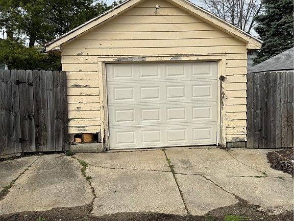 3rd image of 1758 Suman Ave