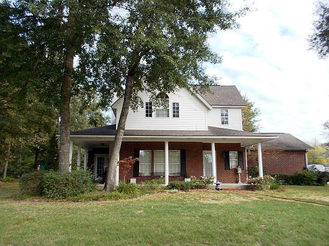 1st image of 211 Darceille St