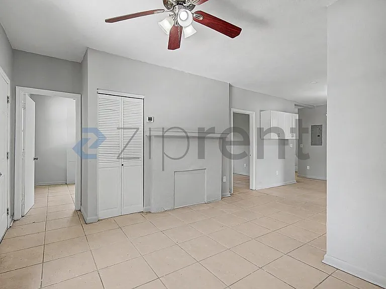 238 NE 57th St — Photo 5