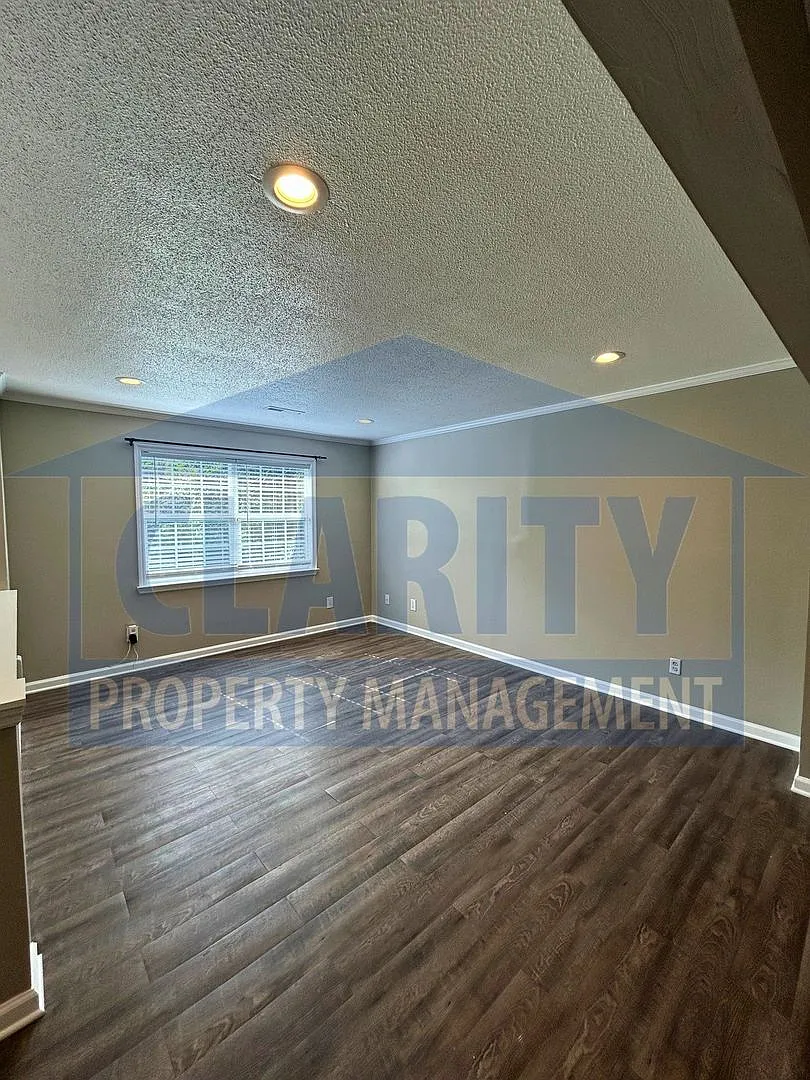 Beautiful four bedroom home!! — Photo 4