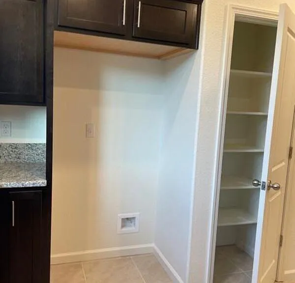 260 Shafer Ave — Photo 11