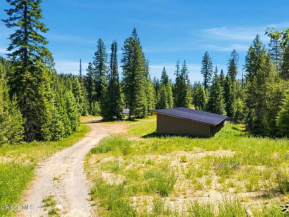 3rd image of 281 Shady Pines Loop