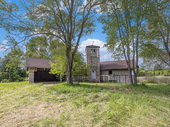5901 Sweeter Rd, Twin Lake, MI 49457