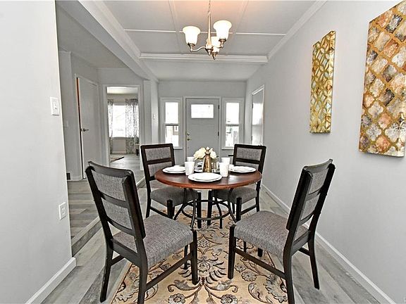 4th image of 14 Lee St