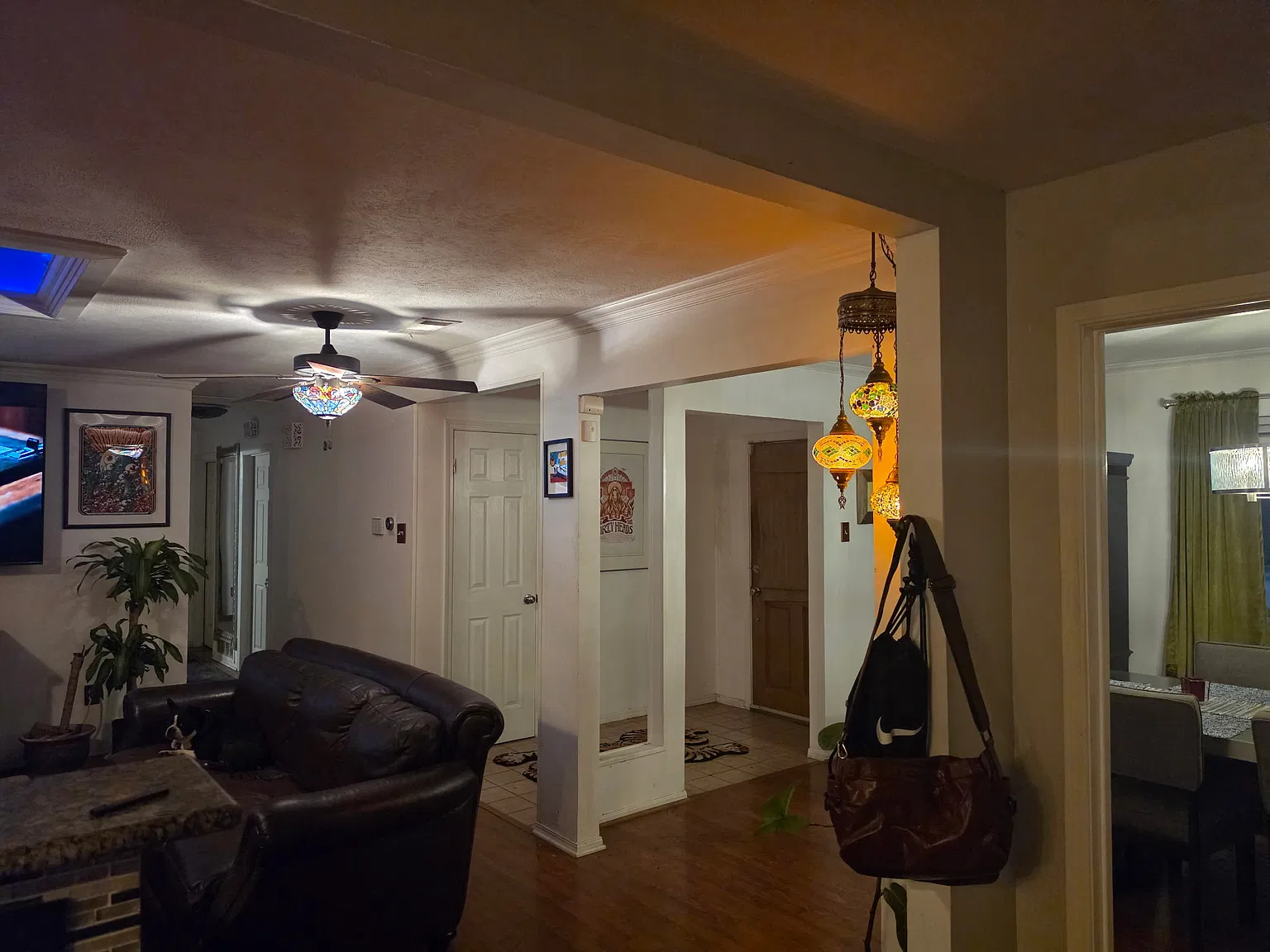3 bed, 1559 sqft, $1,100 — Photo 2