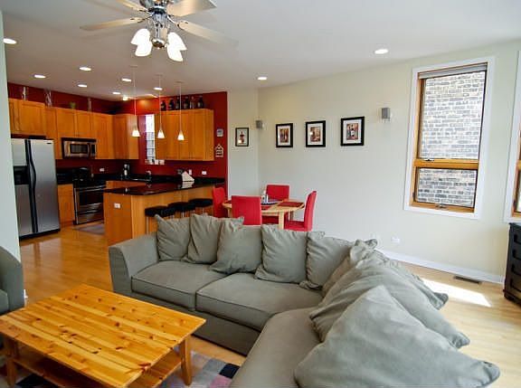 3rd image of 2125 N Damen Ave APT 2