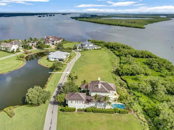 9240 E Marsh Island Dr, Vero Beach, FL 32963
