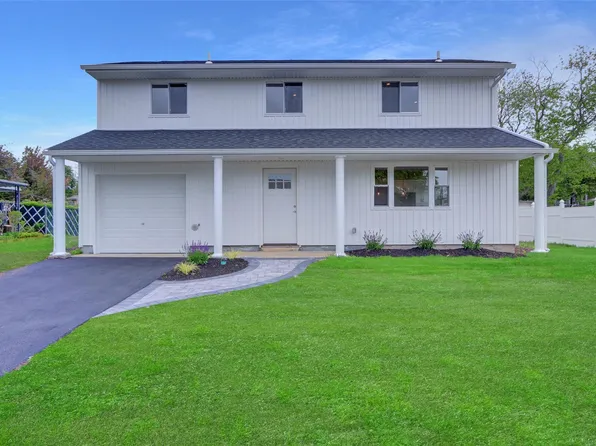 165 Bark Avenue, Central Islip, NY 11722