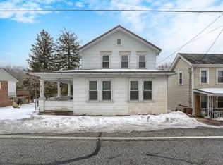 638 W Market St, Williamstown, PA 17098