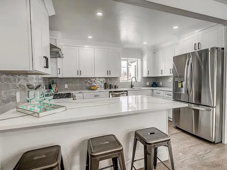 3240 Dexter St — Photo 5