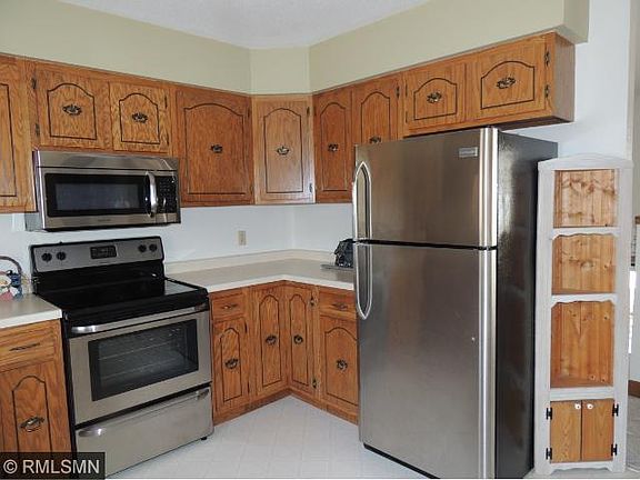 3rd image of 445 1st St NE