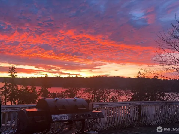 2050 1st Ave W, Bremerton, WA 98312