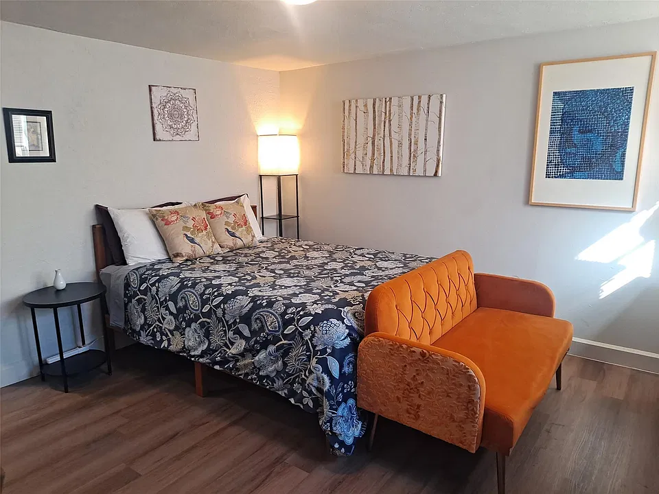 1906 San Gabriel St #3