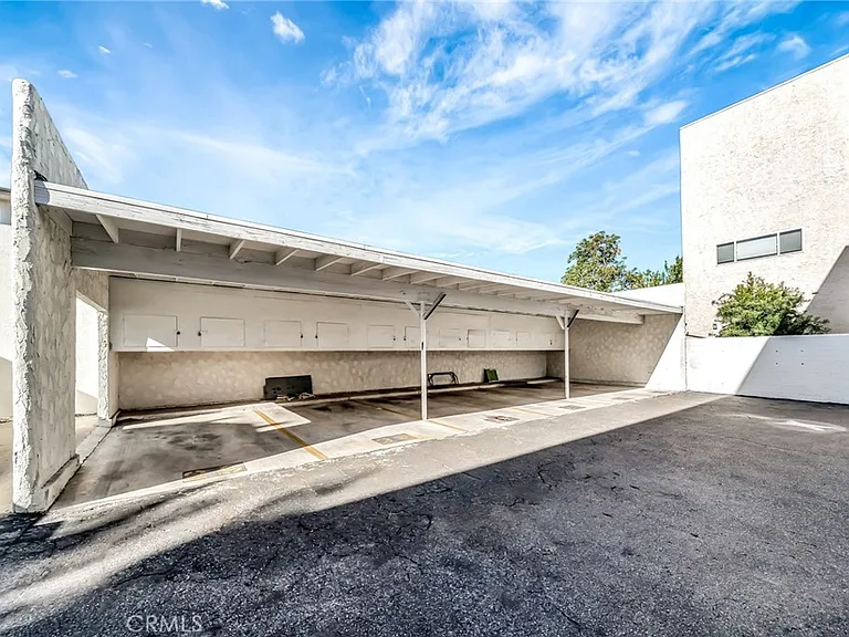 5315 Zelzah Ave #6 — Photo 30