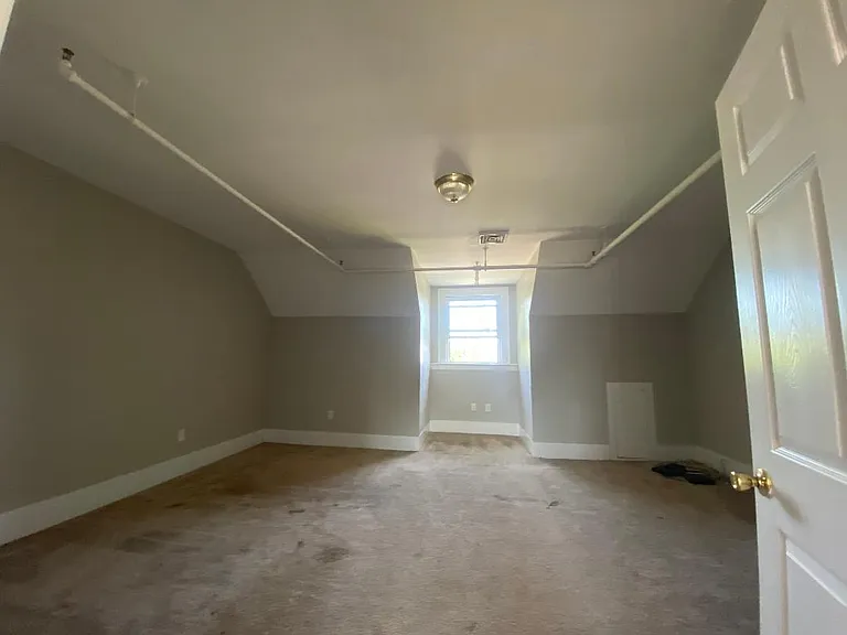 HUGE BEDROOM! Will be getting new flooring! Approx 18' X 14