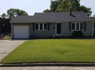 1702 Fire Ave, Medford, NY 11763