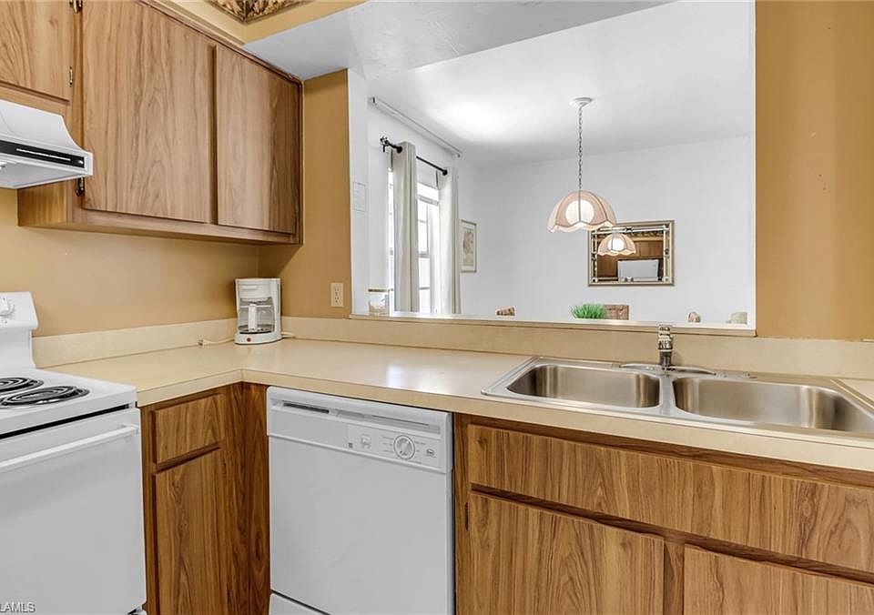 Foxmoor Of Foxfire Condominiums 1051 Foxfire Ln Naples FL Zillow