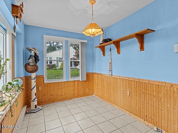 4th image of 19A Maplewood Drive #52