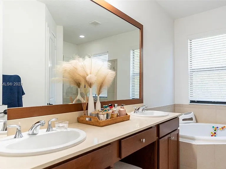 9794 W 34th Ct — Photo 18