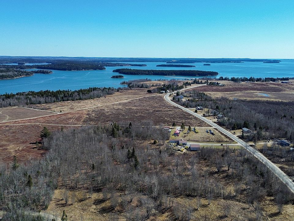 2nd image of 4-111 Mason Bay Road