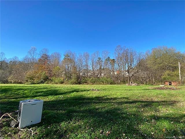 2nd image of 150 Neita Dr