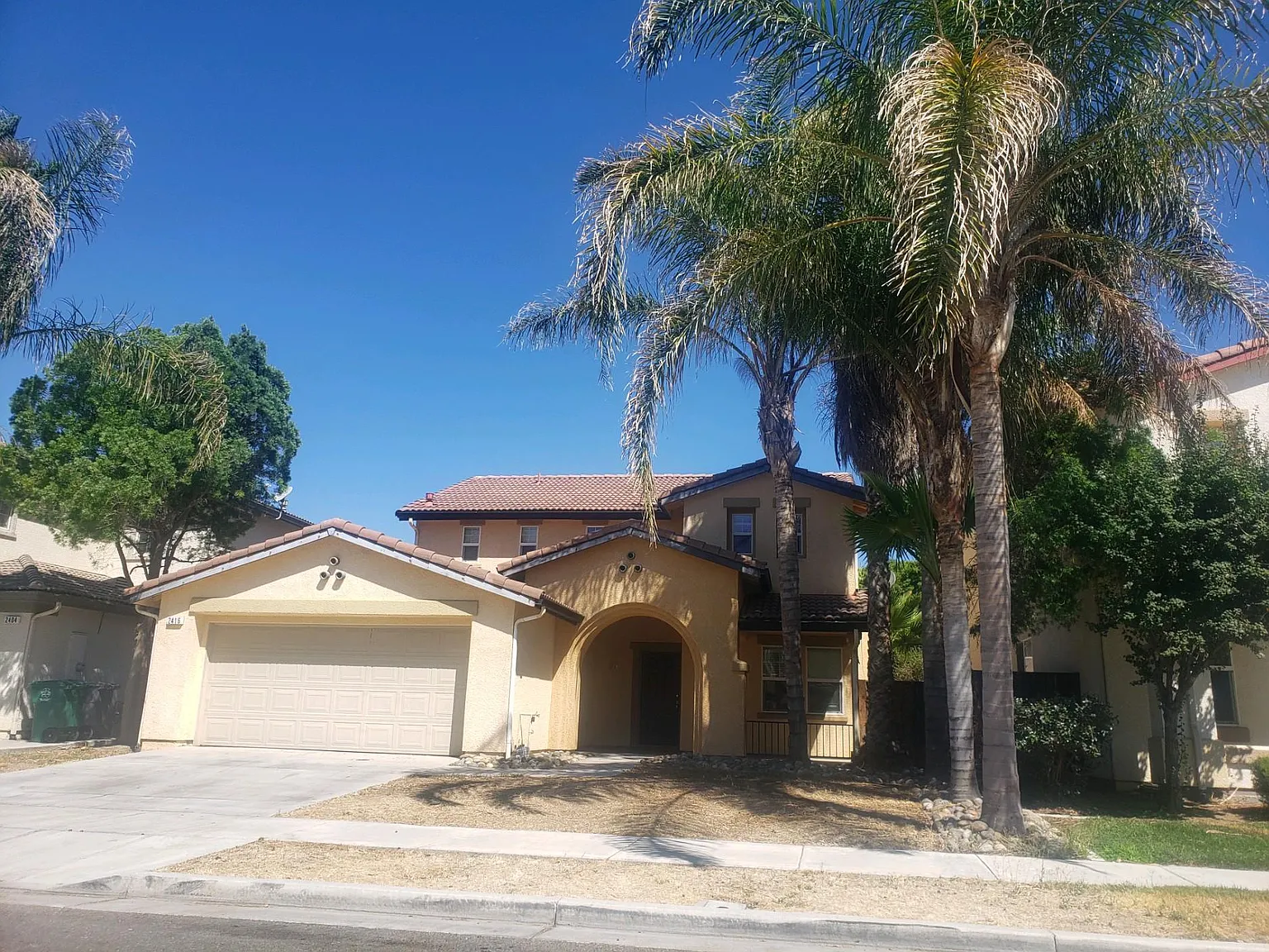 2416 S Mountainside Dr photo 1