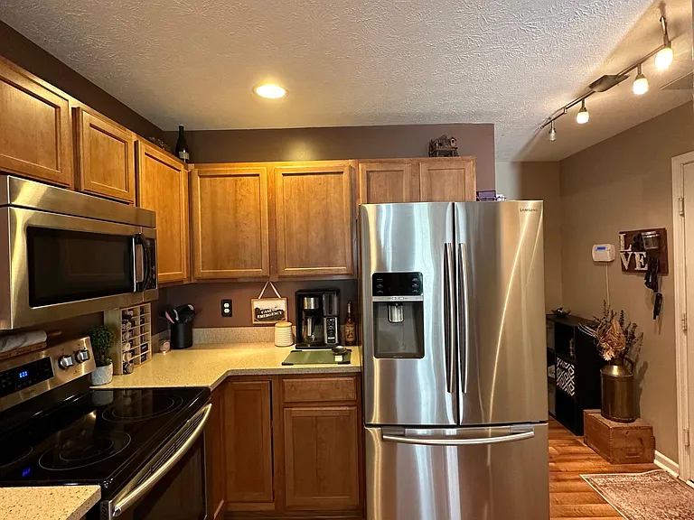 8015 Seabrook Dr — Photo 10