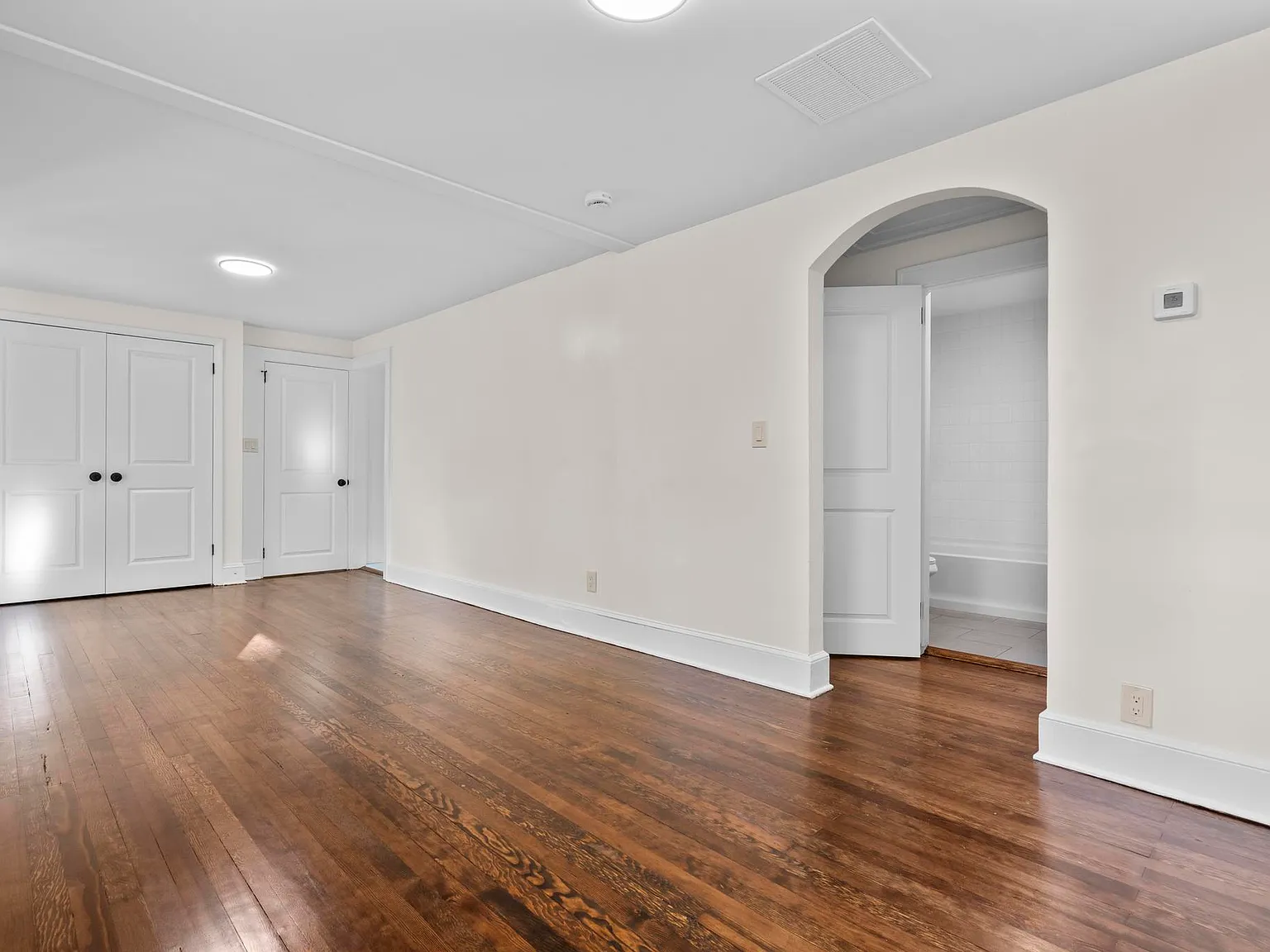 3 bed, 1152 sqft, $3,000 — Photo 2