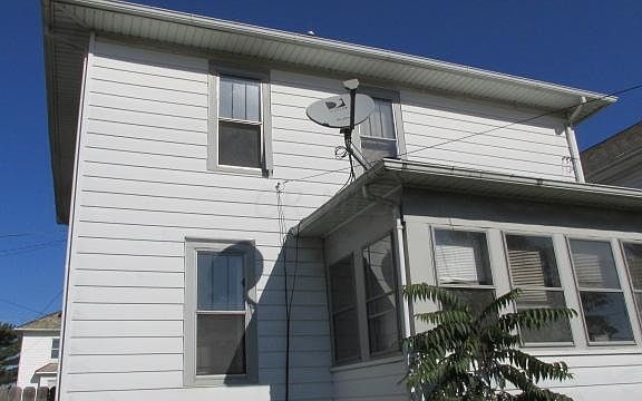 2nd image of 708 Echo Ave