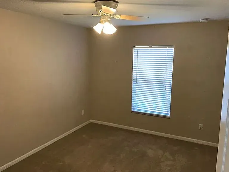 3820 Silverbell Loop — Photo 7