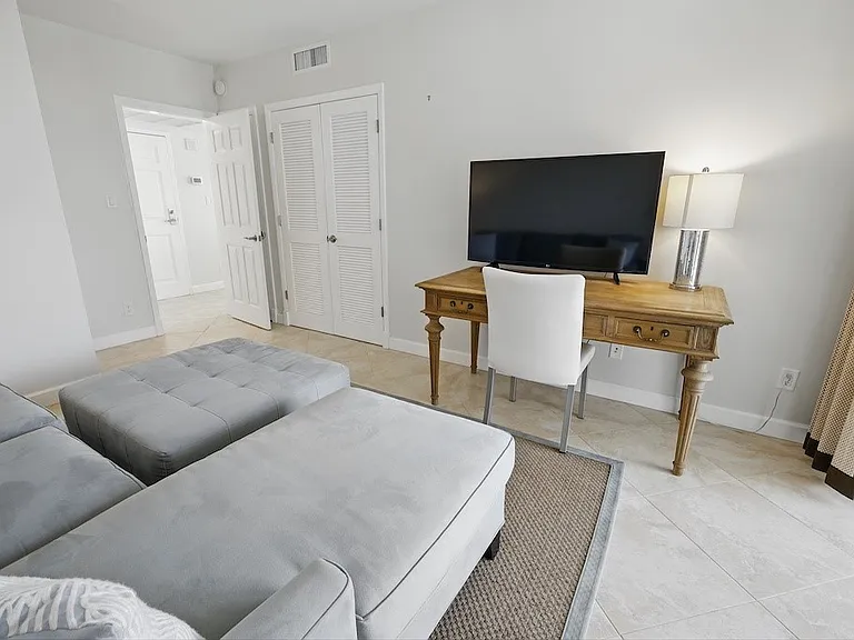3554 Ocean Drive 703S #504N — Photo 17
