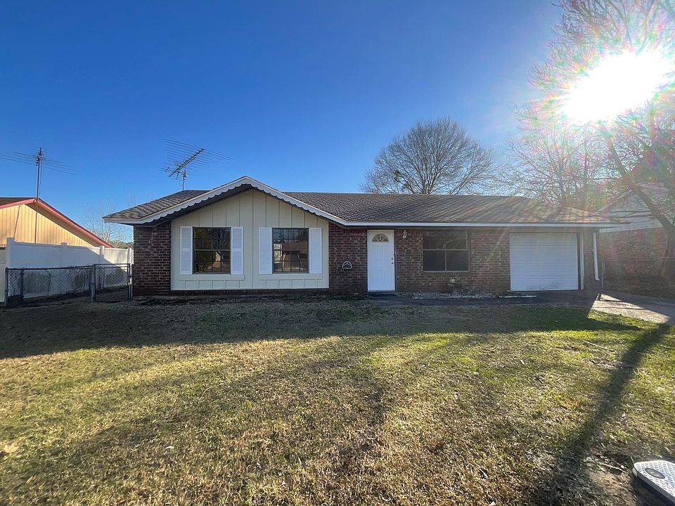 1st image of 495 Nila Sue Dr